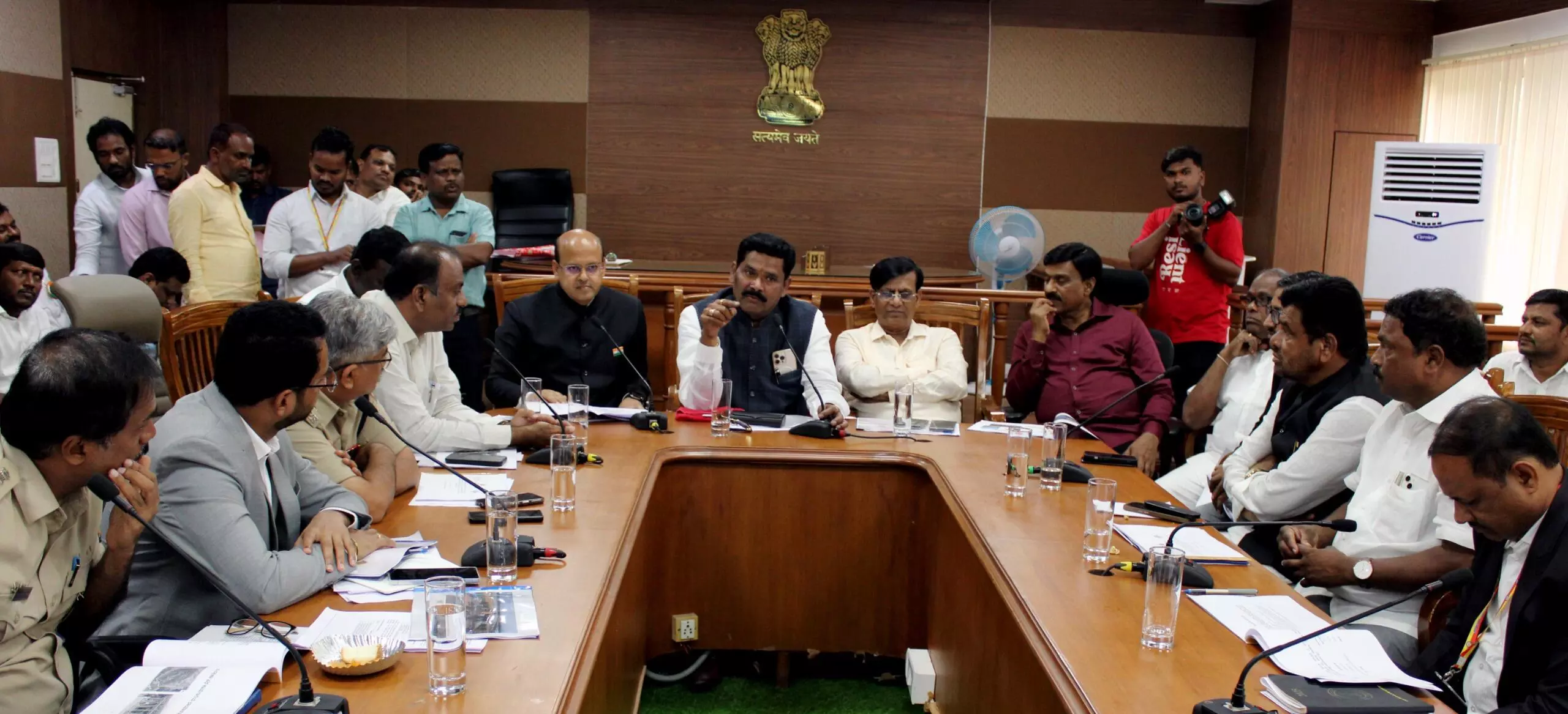 ಕೊಪ್ಪಳ | ಜಿಲ್ಲೆಯ ಐತಿಹಾಸಿಕ ಪ್ರವಾಸಿ ತಾಣಗಳ ಅಭಿವೃದ್ಧಿಗೆ ಹೆಚ್ಚಿನ ಒತ್ತು ನೀಡಿ: ಸಚಿವ ಶಿವರಾಜ್ ತಂಗಡಗಿ ಕೊಪ್ಪಳ | ಜಿಲ್ಲೆಯ ಐತಿಹಾಸಿಕ ಪ್ರವಾಸಿ ತಾಣಗಳ ಅಭಿವೃದ್ಧಿಗೆ ಹೆಚ್ಚಿನ ಒತ್ತು ನೀಡಿ: ಸಚಿವ ಶಿವರಾಜ್ ತಂಗಡಗಿ