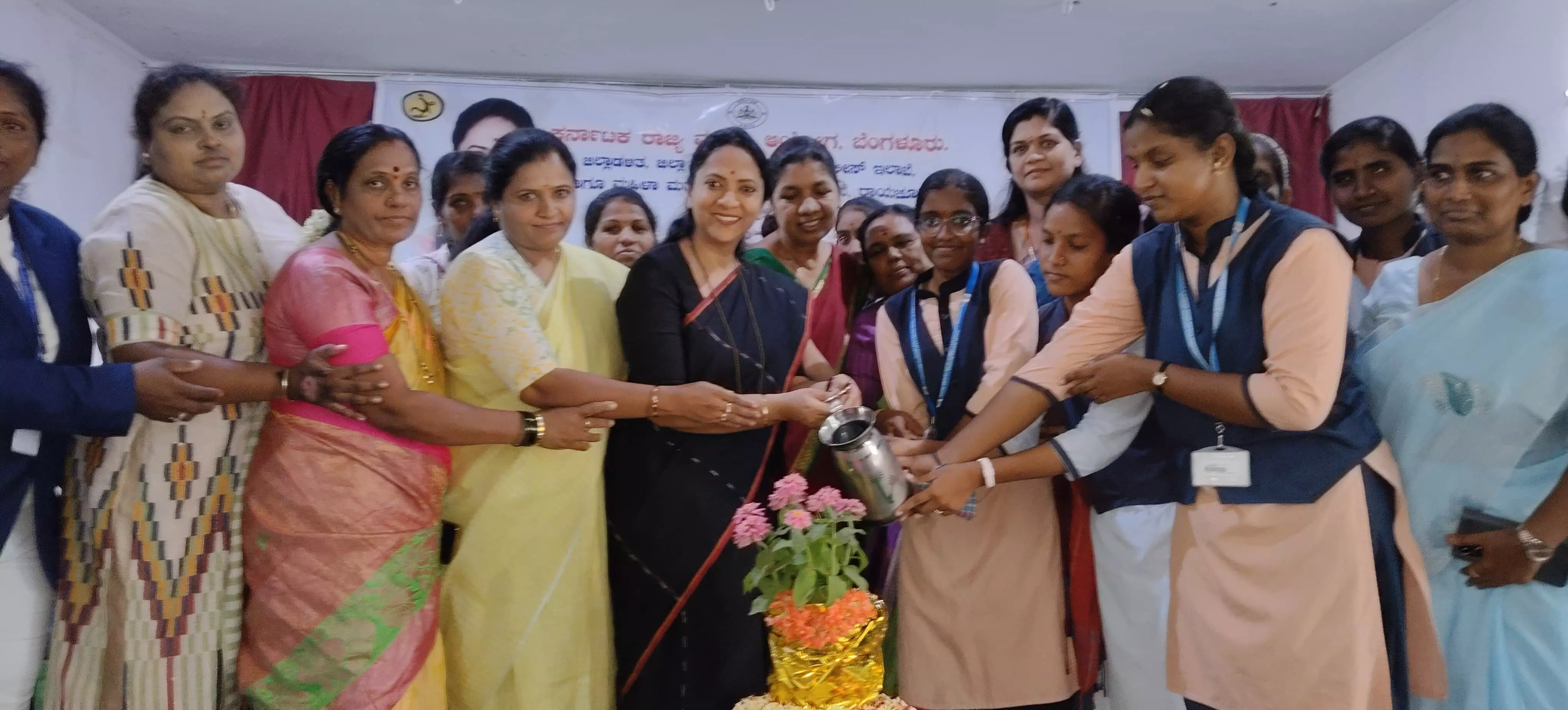 ಕಲ್ಯಾಣ ಕರ್ನಾಟಕದ ಹೆಣ್ಣು ಮಕ್ಕಳಲ್ಲಿ ಶಕ್ತಿ, ಯುಕ್ತಿ ಹೆಚ್ಚಾಗಿದೆ: ಡಾ.ನಾಗಲಕ್ಷ್ಮೀ ಚೌಧರಿ