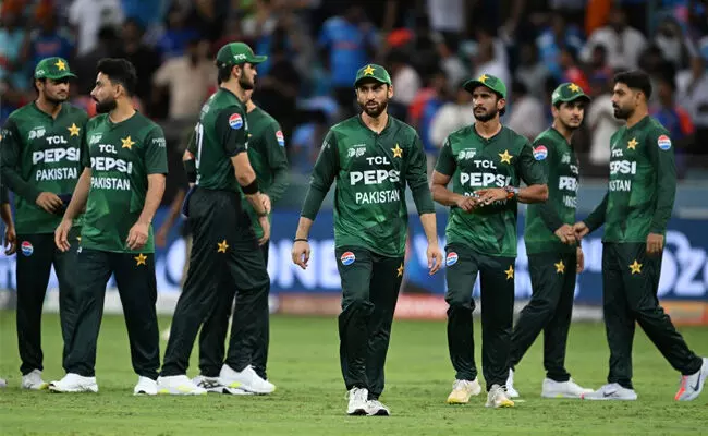 ಹಸ್ತಲಾಘವ ವಿವಾದ | ಏಶ್ಯ ಕಪ್ ನ ಯುಎಇ ವಿರುದ್ಧದ ಪಂದ್ಯವನ್ನು ಬಹಿಷ್ಕರಿಸಿದ ಪಾಕಿಸ್ತಾನ: ವರದಿ