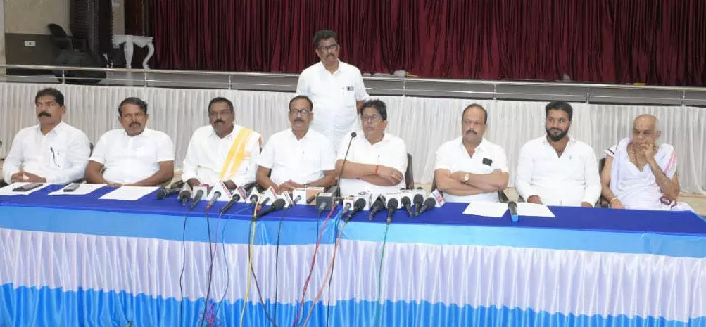 ಸೆ.22ರಿಂದ ಅ.2ರವರೆಗೆ ಉಡುಪಿ -ಉಚ್ಚಿಲ ದಸರಾ ಮಹೋತ್ಸವ ಸೆ.22ರಿಂದ ಅ.2ರವರೆಗೆ ಉಡುಪಿ -ಉಚ್ಚಿಲ ದಸರಾ ಮಹೋತ್ಸವ