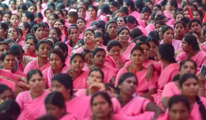 ‘ಸಾಮಾಜಿಕ ಸಮೀಕ್ಷೆ’ ಆಶಾ ಕಾರ್ಯಕರ್ತೆಯರನ್ನು ಬಳಕೆ ಮಾಡಿಕೊಳ್ಳಲು ಸರಕಾರದ ಆದೇಶ ‘ಸಾಮಾಜಿಕ ಸಮೀಕ್ಷೆ’ ಆಶಾ ಕಾರ್ಯಕರ್ತೆಯರನ್ನು ಬಳಕೆ ಮಾಡಿಕೊಳ್ಳಲು ಸರಕಾರದ ಆದೇಶ