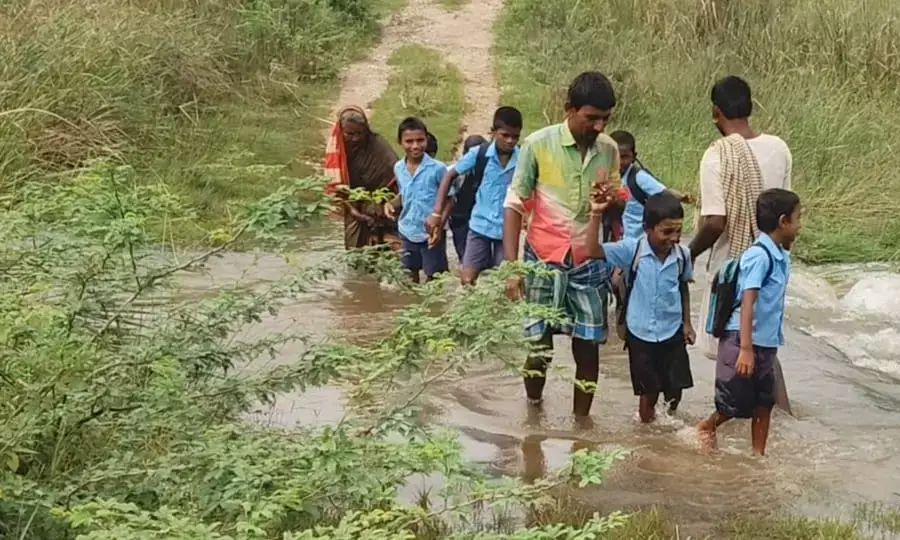 ರಾಯಚೂರು | ರಸ್ತೆ ಇಲ್ಲದೇ ಐದನಾಳರ್ ದೊಡ್ಡಿ ಜನರ ಪರದಾಟ
