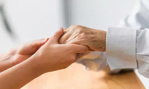 ಹಿರಿಯ ನಾಗರಿಕರಿಗೆ 5 ಲಕ್ಷ ರೂ.ಗಳವರೆಗೆ ಉಚಿತ ಚಿಕಿತ್ಸೆ ಒದಗಿಸಲು ‘ವಯೋ ವಂದನಾ ಯೋಜನೆ’ ಜಾರಿ