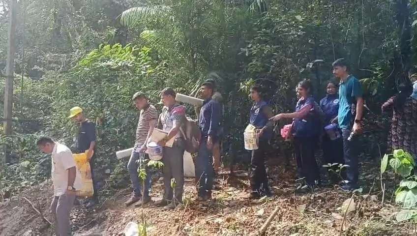 ಬೆಳ್ತಂಗಡಿ | ಬಂಗ್ಲೆಗುಡ್ಡ ಕಾಡಿನಲ್ಲಿ ಮುಂದುವರಿದ ಎಸ್ಐಟಿ ಶೋಧ; ಮತ್ತೆರಡು ತಲೆ ಬುರುಡೆ ಪತ್ತೆ ಬೆಳ್ತಂಗಡಿ | ಬಂಗ್ಲೆಗುಡ್ಡ ಕಾಡಿನಲ್ಲಿ ಮುಂದುವರಿದ ಎಸ್ಐಟಿ ಶೋಧ; ಮತ್ತೆರಡು ತಲೆ ಬುರುಡೆ ಪತ್ತೆ