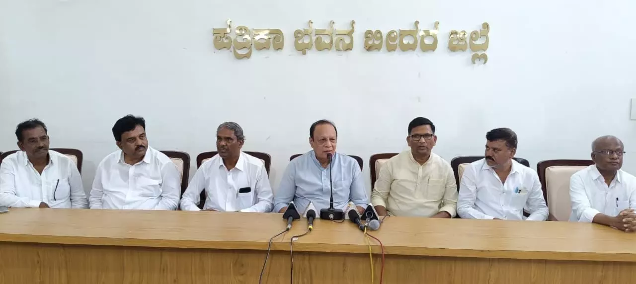 ಚುನಾವಣಾ ಆಯೋಗ ರಾಹುಲ್ ಗಾಂಧಿ ಅವರಿಗೆ ಬೆದರಿಕೆ ಹಾಕುವ ಕೆಲಸ ಮಾಡುತ್ತಿದೆ : ಮಾಜಿ ಸಚಿವ ವಿನಯಕುಮಾರ್ ಸೊರಕೆ