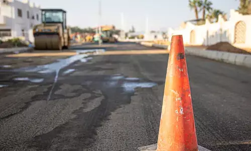 ಬೆಂಗಳೂರು | ಐದು ನಗರ ಪಾಲಿಕೆಗಳಲ್ಲಿ ತ್ವರಿತಗತಿಯಲ್ಲಿ ರಸ್ತೆ ಗುಂಡಿಗಳನ್ನು ಮುಚ್ಚಲು ಸೂಚನೆ