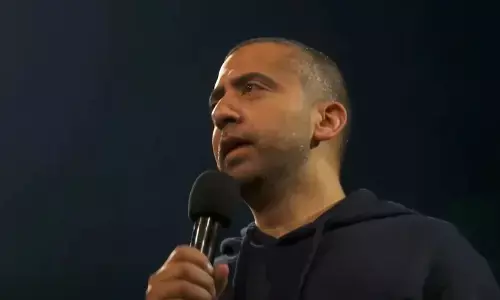 “ಫೆಲೆಸ್ತೀನಿನ ಪತ್ರಕರ್ತರ ಹತ್ಯೆಯ ಬಗ್ಗೆ ಮೌನವಾಗಿರುವ ಪಾಶ್ಚಾತ್ಯ ಮಾಧ್ಯಮಗಳಿಗೆ ನಾಚಿಕೆಯಾಗಬೇಕು”: ಲಂಡನ್‌ನಲ್ಲಿ ‘ಟುಗೆದರ್ ಫಾರ್ ಫೆಲೆಸ್ತೀನ್’ ಸಂಗೀತ ಕಾರ್ಯಕ್ರಮದಲ್ಲಿ ಪತ್ರಕರ್ತ ಮೆಹದಿ ಆಕ್ರೋಶ