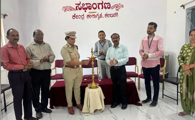 ಕಲಬುರಗಿ ಕೇಂದ್ರ ಕಾರಾಗೃಹದಲ್ಲಿ ಬಂಧಿಗಳಿಗೆ ವಿಶೇಷ ಆರೋಗ್ಯ ತಪಾಸಣಾ ಶಿಬಿರ ಕಲಬುರಗಿ ಕೇಂದ್ರ ಕಾರಾಗೃಹದಲ್ಲಿ ಬಂಧಿಗಳಿಗೆ ವಿಶೇಷ ಆರೋಗ್ಯ ತಪಾಸಣಾ ಶಿಬಿರ