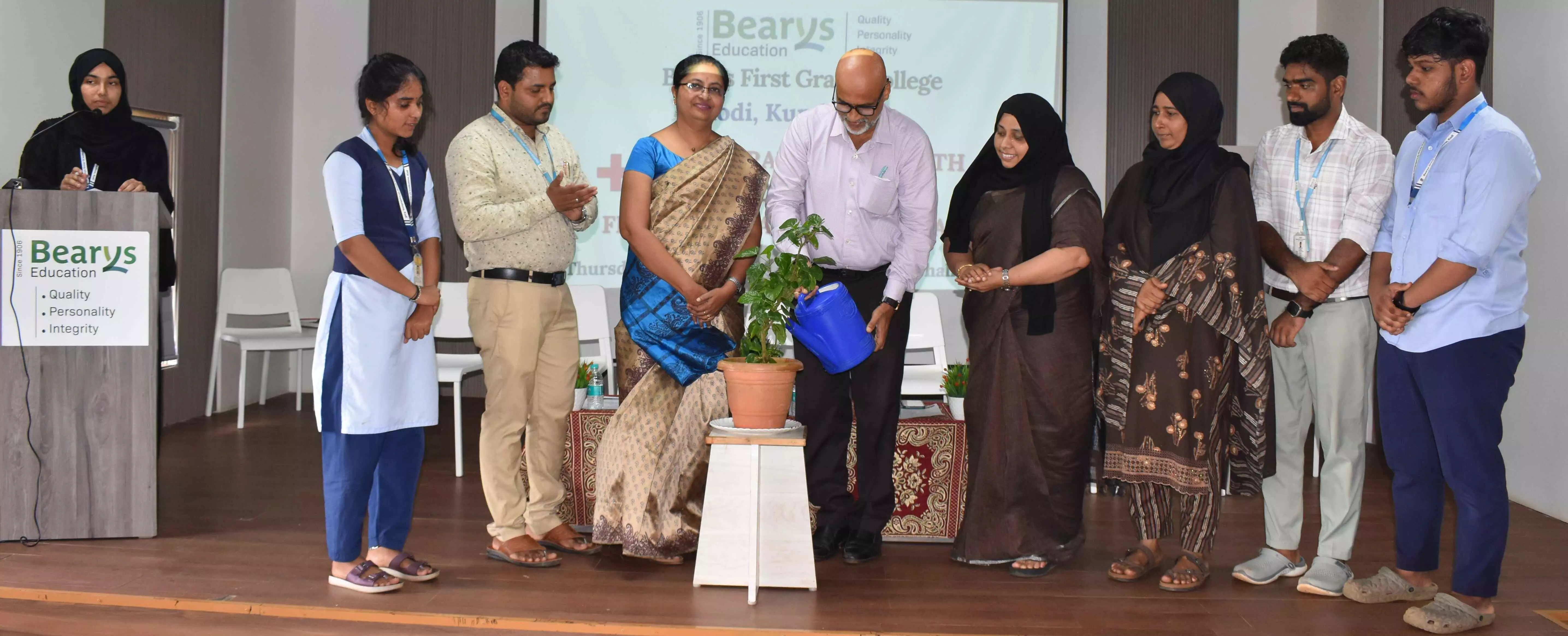 ಕೋಡಿ ಬ್ಯಾರೀಸ್ ಕಾಲೇಜಿನಲ್ಲಿ ಪ್ರಥಮ ಚಿಕಿತ್ಸಾ ತರಬೇತಿ ಕೋಡಿ ಬ್ಯಾರೀಸ್ ಕಾಲೇಜಿನಲ್ಲಿ ಪ್ರಥಮ ಚಿಕಿತ್ಸಾ ತರಬೇತಿ