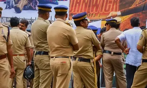 ಉತ್ತರ ಪ್ರದೇಶ | ಎಸ್ಪಿ ತಾಯಿಗೆ ಚಿಕಿತ್ಸೆ ನೀಡಲು ತುರ್ತು ಘಟಕದಲ್ಲಿದ್ದ ವೈದ್ಯರನ್ನೇ ಬಲವಂತವಾಗಿ ಕರೆದೊಯ್ದು ಪೊಲೀಸರು!