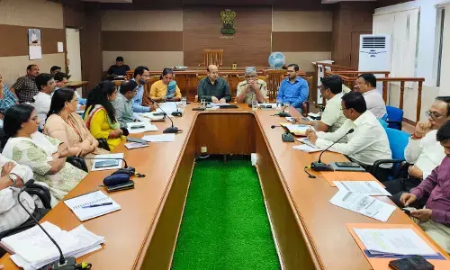 ಕೊಪ್ಪಳ | ಅಧಿಕಾರಿಗಳು ಜವಾಬ್ದಾರಿಯಿಂದ ಕಾರ್ಯನಿರ್ವಹಿಸಿ : ಡಿಸಿ ಸುರೇಶ್ ಬಿ.ಇಟ್ನಾಳ