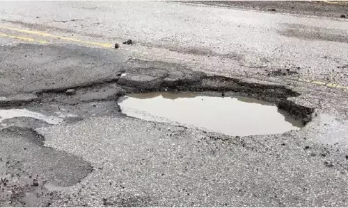 ರಸ್ತೆ ಗುಂಡಿಗೆ ಬಿದ್ದು ಮೃತಪಟ್ಟರೆ ಮಹಾನಗರ ಪಾಲಿಕೆಗಳೇ ಹೊಣೆ: ಮಹಾರಾಷ್ಟ್ರ ಸರಕಾರಕ್ಕೆ ಬಾಂಬೆ ಹೈಕೋರ್ಟ್ ಆದೇಶ