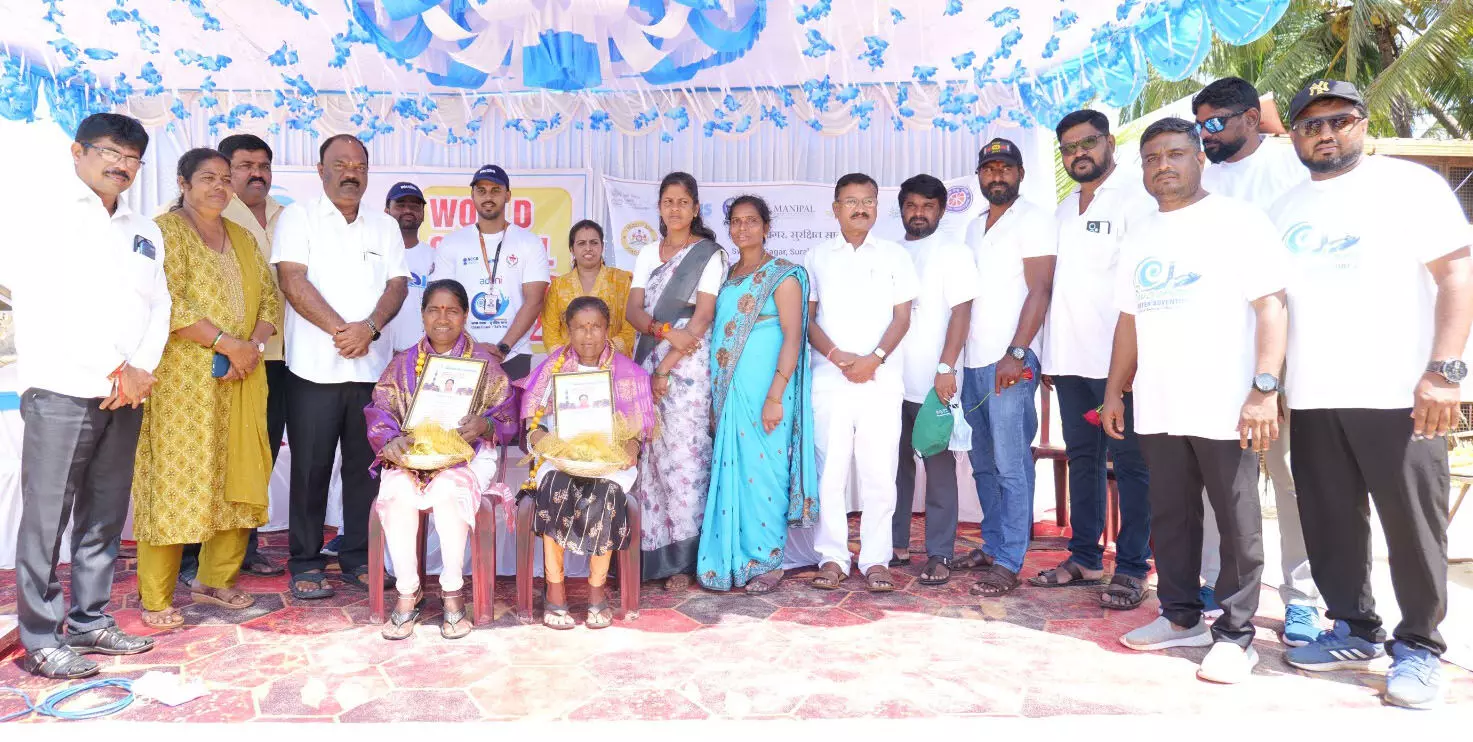 ಕಾಪು ಬೀಚ್ನಲ್ಲಿ ಸ್ವಚ್ಛತಾ ಕಾರ್ಯಕ್ರಮ ಕಾಪು ಬೀಚ್ನಲ್ಲಿ ಸ್ವಚ್ಛತಾ ಕಾರ್ಯಕ್ರಮ