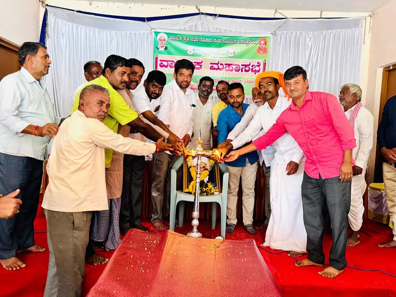 ಕೃಷಿಕನ ಬದುಕು ಹಸನಾಗಲು ಸಹಕಾರಿ ಸಂಘ ಆದ್ಯತೆ ನೀಡಿ ಶ್ರಮಿಸಬೇಕು: ಅಮ್ಜದ್ ಪಟೇಲ್