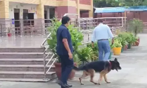 ದಿಲ್ಲಿಯ ಹಲವು ಶಾಲೆಗಳಿಗೆ ಮತ್ತೆ ಬಾಂಬ್ ಬೆದರಿಕೆ ; ಪೊಲೀಸರಿಂದ ತೀವ್ರ ಶೋಧ