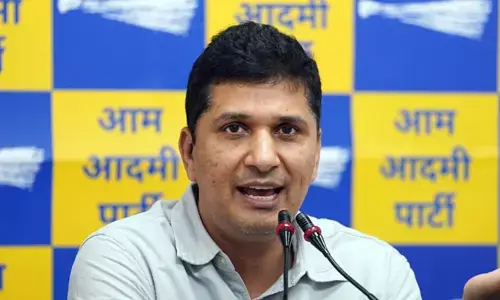 ಅಮೆರಿಕ ಎಚ್‍1ಬಿ ವೀಸಾಗೆ ಒಂದು ಲಕ್ಷ ಡಾಲರ್ ಶುಲ್ಕ | ಮೋದಿಗೆ ಎಂತಹ ಅದ್ಭುತ ಉಡುಗೊರೆ: ವ್ಯಂಗ್ಯವಾಡಿದ ಸೌರಭ್ ಭಾರದ್ವಾಜ್