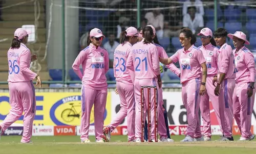 ಸ್ತನ ಕ್ಯಾನ್ಸರ್ ಬಗ್ಗೆ ಜಾಗೃತಿ ಮೂಡಿಸಲು ಗುಲಾಬಿ ಬಣ್ಣದ ಜೆರ್ಸಿ ಧರಿಸಿ ಆಡಿದ ಭಾರತದ ಮಹಿಳಾ ಕ್ರಿಕೆಟ್ ತಂಡ