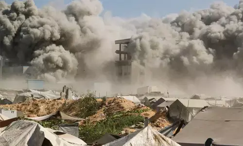 ಗಾಝಾ ನಗರವನ್ನು ಗುರಿಯಾಗಿಸಿಕೊಂಡು ಇಸ್ರೇಲ್‌ನಿಂದ ದಾಳಿ : ಕನಿಷ್ಠ 14 ಮಂದಿ ಮೃತ್ಯು