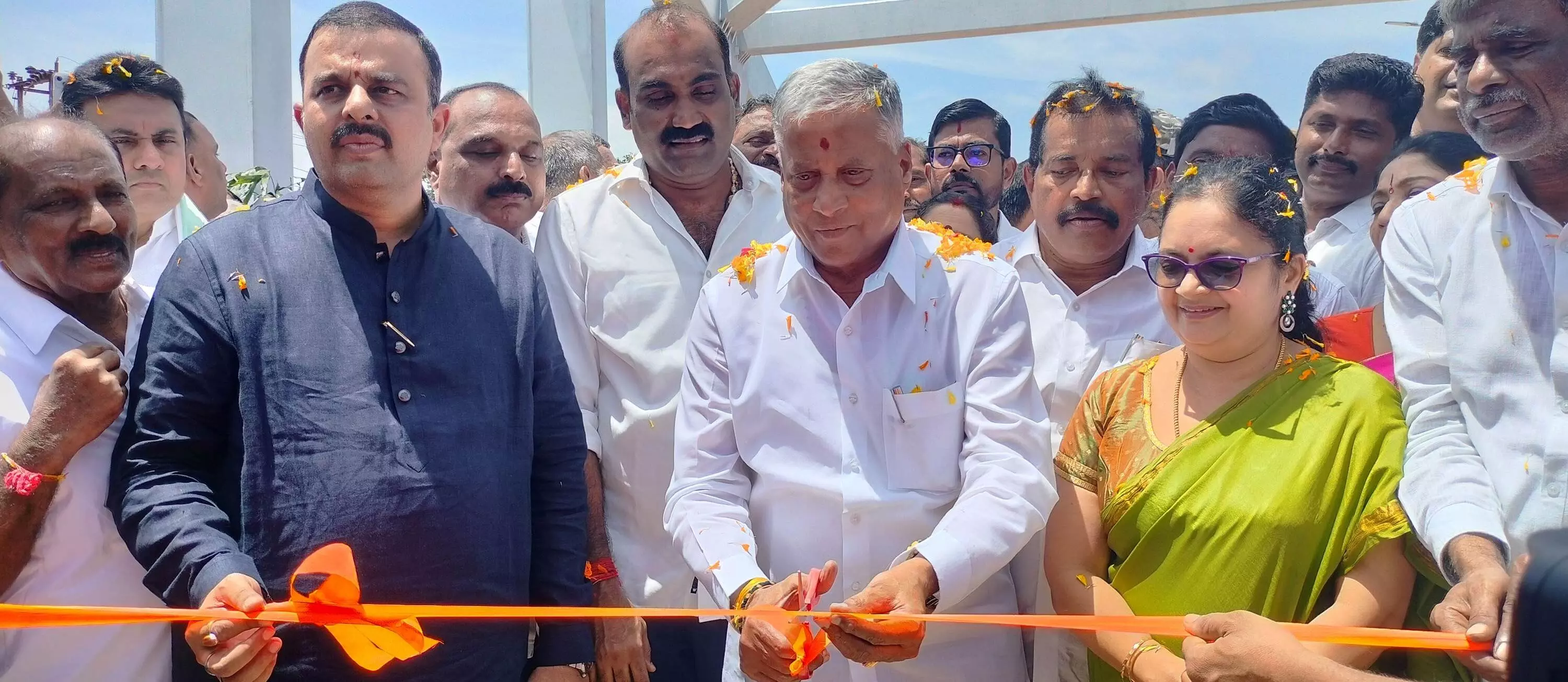 2650 ಕೋಟಿ ರೂ. ವೆಚ್ಚದಲ್ಲಿ ರಾಜ್ಯದ 65 ರೈಲು ನಿಲ್ದಾಣಗಳ ಅಭಿವೃದ್ಧಿ: ಸಚಿವ ವಿ.ಸೋಮಣ್ಣ 2650 ಕೋಟಿ ರೂ. ವೆಚ್ಚದಲ್ಲಿ ರಾಜ್ಯದ 65 ರೈಲು ನಿಲ್ದಾಣಗಳ ಅಭಿವೃದ್ಧಿ: ಸಚಿವ ವಿ.ಸೋಮಣ್ಣ