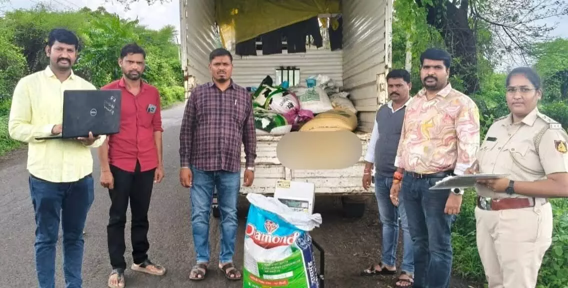 ಬೀದರ್ | ಅಕ್ರಮವಾಗಿ ಸಾಗಿಸುತ್ತಿದ್ದ 8 ಕ್ವಿಂಟಲ್ ಪಡಿತರ ಅಕ್ಕಿ ವಶ