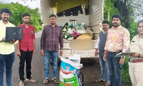 ಬೀದರ್ | ಅಕ್ರಮವಾಗಿ ಸಾಗಿಸುತ್ತಿದ್ದ 8 ಕ್ವಿಂಟಲ್ ಪಡಿತರ ಅಕ್ಕಿ ವಶ