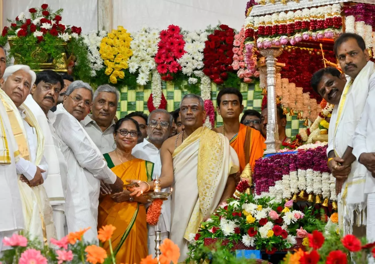 ನಾಡಹಬ್ಬ ಮೈಸೂರು ದಸರಾಗೆ ಬಾನು ಮುಷ್ತಾಕ್ ರಿಂದ ವಿದ್ಯುಕ್ತ ಚಾಲನೆ; ಚಿತ್ರಗಳಲ್ಲಿ ನೋಡಿ