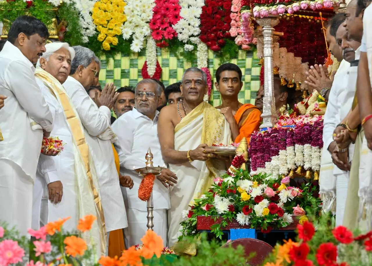 ನಾಡಹಬ್ಬ ಮೈಸೂರು ದಸರಾಗೆ ಬಾನು ಮುಷ್ತಾಕ್ ರಿಂದ ವಿದ್ಯುಕ್ತ ಚಾಲನೆ; ಚಿತ್ರಗಳಲ್ಲಿ ನೋಡಿ