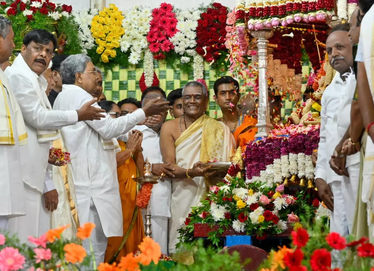 ನಾಡಹಬ್ಬ ಮೈಸೂರು ದಸರಾಗೆ ಬಾನು ಮುಷ್ತಾಕ್ ರಿಂದ ವಿದ್ಯುಕ್ತ ಚಾಲನೆ; ಚಿತ್ರಗಳಲ್ಲಿ ನೋಡಿ