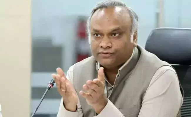 ಒಂದು ಸಾವಿರ ಕೋಟಿ ರೂ. ವೆಚ್ಚದ ‘ಆರ್ಥಿಕ ವೇಗವರ್ಧಕ’ ಕಾರ್ಯಕ್ರಮಕ್ಕೆ ಪ್ರಿಯಾಂಕ್ ಖರ್ಗೆ ಚಾಲನೆ