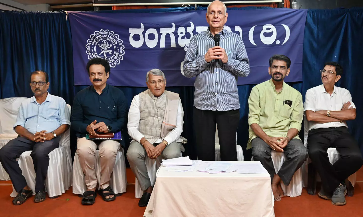 ಸಮಾಜಮುಖಿ ಕಾರ್ಯಗಳೇ ರಂಗಭೂಮಿ ಶಕ್ತಿ: ಎಚ್.ಎಸ್.ಬಲ್ಲಾಳ್ ಸಮಾಜಮುಖಿ ಕಾರ್ಯಗಳೇ ರಂಗಭೂಮಿ ಶಕ್ತಿ: ಎಚ್.ಎಸ್.ಬಲ್ಲಾಳ್