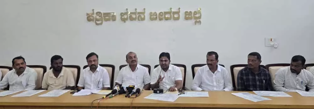 ಬೀದರ್ | ಧರ್ಮದ ಕಾಲಂನಲ್ಲಿ ಹಿಂದೂ, ಜಾತಿ ಕಾಲಂ ನಲ್ಲಿ ಎಸ್.ಟಿ ಟೋಕರೆ ಕೋಳಿ ಎಂದು ನಮೂದಿಸಿ : ಜಗನ್ನಾಥ್ ಜಮಾದಾರ್ ಬೀದರ್ | ಧರ್ಮದ ಕಾಲಂನಲ್ಲಿ ಹಿಂದೂ, ಜಾತಿ ಕಾಲಂ ನಲ್ಲಿ ಎಸ್.ಟಿ ಟೋಕರೆ ಕೋಳಿ ಎಂದು ನಮೂದಿಸಿ : ಜಗನ್ನಾಥ್ ಜಮಾದಾರ್