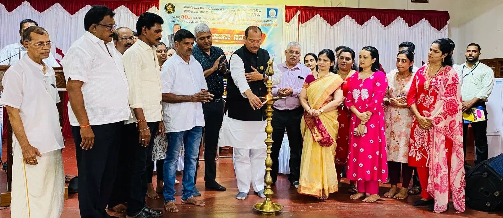 ಮಂಗಳೂರು: ಕಣ್ಣಿನ ಉಚಿತ ತಪಾಸಣಾ ಶಿಬಿರ ಮಂಗಳೂರು: ಕಣ್ಣಿನ ಉಚಿತ ತಪಾಸಣಾ ಶಿಬಿರ