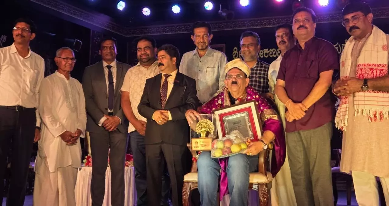 ಕುದ್ರೋಳಿ ದಸರಾದಲ್ಲಿ ಎಂ.ಫ್ರೆಂಡ್ಸ್ ಗೆ ಸೇವಾಸಿರಿ-2025 ಪ್ರಶಸ್ತಿ ಪ್ರದಾನ ಕುದ್ರೋಳಿ ದಸರಾದಲ್ಲಿ ಎಂ.ಫ್ರೆಂಡ್ಸ್ ಗೆ ಸೇವಾಸಿರಿ-2025 ಪ್ರಶಸ್ತಿ ಪ್ರದಾನ