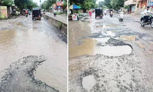 ಹದಗೆಟ್ಟ ಎಂ.ಜಿ.ರಸ್ತೆ: ಮುಂದುವರಿದ ಸಾರ್ವಜನಿಕರ ಪರದಾಟ