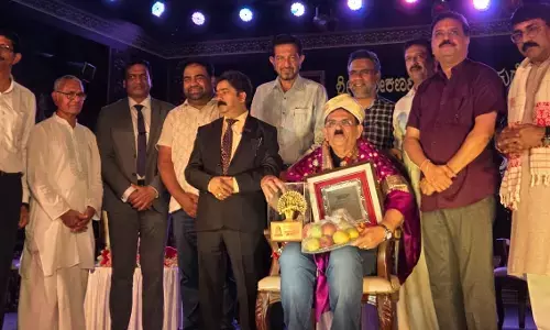 ಕುದ್ರೋಳಿ ದಸರಾದಲ್ಲಿ ಎಂ.ಫ್ರೆಂಡ್ಸ್ ಗೆ ಸೇವಾಸಿರಿ-2025 ಪ್ರಶಸ್ತಿ ಪ್ರದಾನ