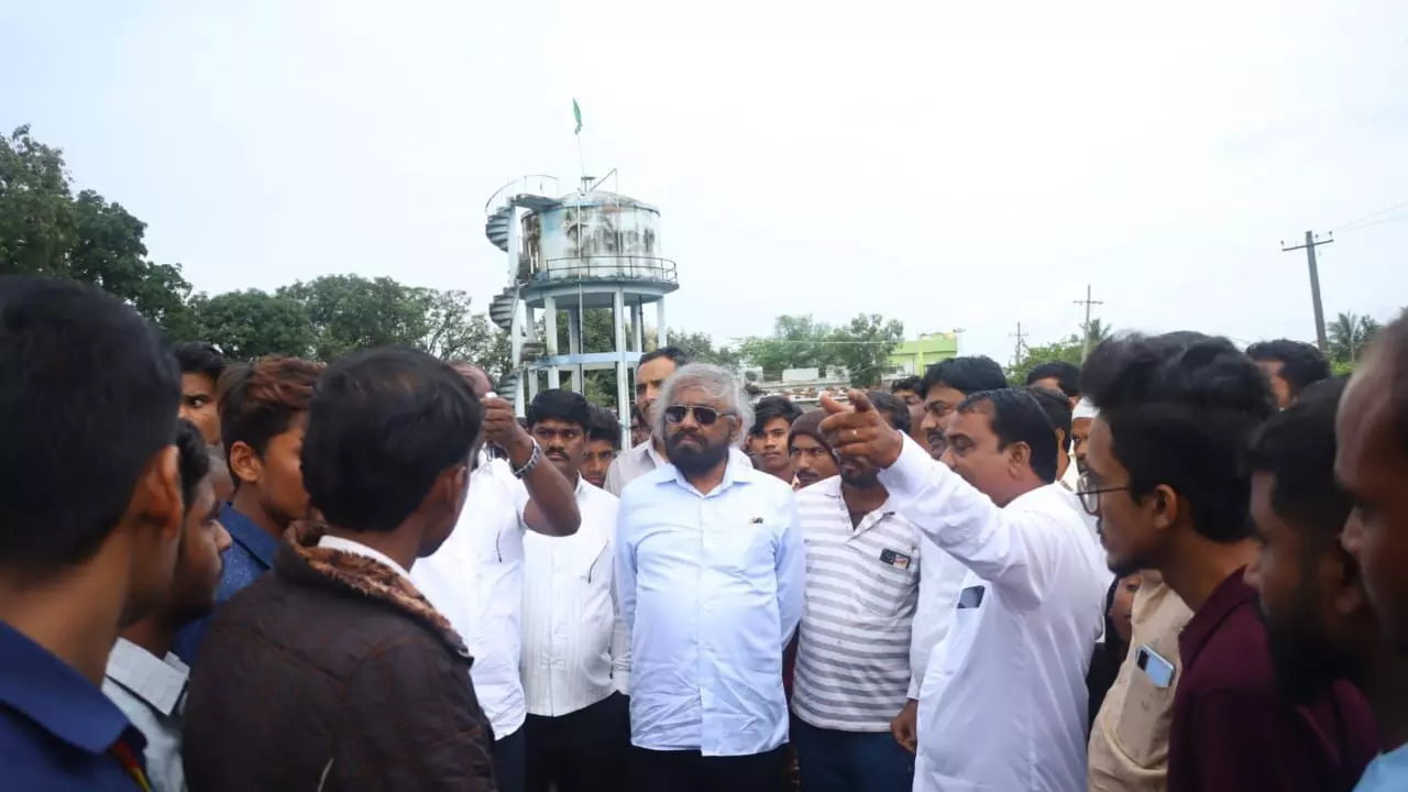 ಬೀದರ್ | ಭಾಲ್ಕಿ – ಬಾಜೋಳಗಾ ಗ್ರಾಮದ ಬೆಳೆ ಹಾನಿ ಪ್ರದೇಶ ವೀಕ್ಷಿಸಿದ ಸಚಿವ ಈಶ್ವರ್ ಖಂಡ್ರೆ