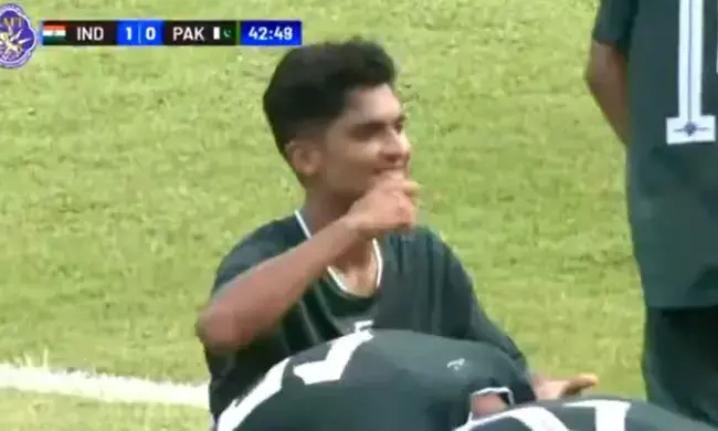 ಎಸ್‌ಎಎಫ್‌ಎಫ್ ಅಂಡರ್-17 ಚಾಂಪಿಯನ್‌ಶಿಪ್‌ : ಚರ್ಚೆಗೆ ಗ್ರಾಸವಾದ ಪಾಕ್ ಫುಟ್ಬಾಲ್ ಆಟಗಾರನ ವರ್ತನೆ