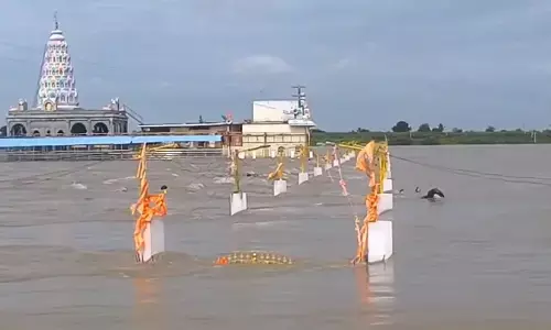 ಕಲಬುರಗಿ | ಭೀಮಾ ನದಿಗೆ 2 ಲಕ್ಷ ಕ್ಯೂಸೆಕ್ ನೀರು ಬಿಡುಗಡೆ : ಎಚ್ಚರದಿಂದಿರಲು ಸಾರ್ವಜನಿಕರಿಗೆ ಸೂಚನೆ