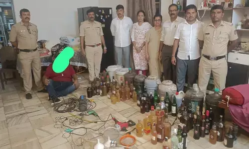 ಮಂಗಳೂರು| ನಕಲಿ ಮದ್ಯ ತಯಾರಿಕಾ ಅಡ್ಡೆಗೆ ಅಬಕಾರಿ ಅಧಿಕಾರಿಗಳಿಂದ ದಾಳಿ: ಆರೋಪಿ ಸೆರೆ