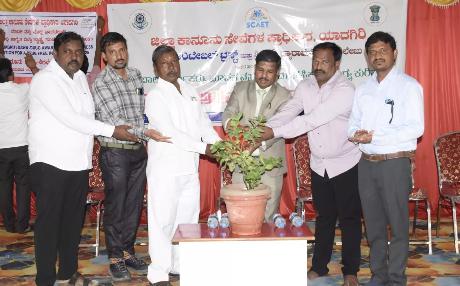 ಯಾದಗಿರಿ | ಕಾನೂನಿಗೆ ಗೌರವ ನೀಡಿ ಶಾಂತಿಯುತ ಬದುಕು ಸಾಗಿಸಿ : ನ್ಯಾ.ಮರಿಯಪ್ಪ