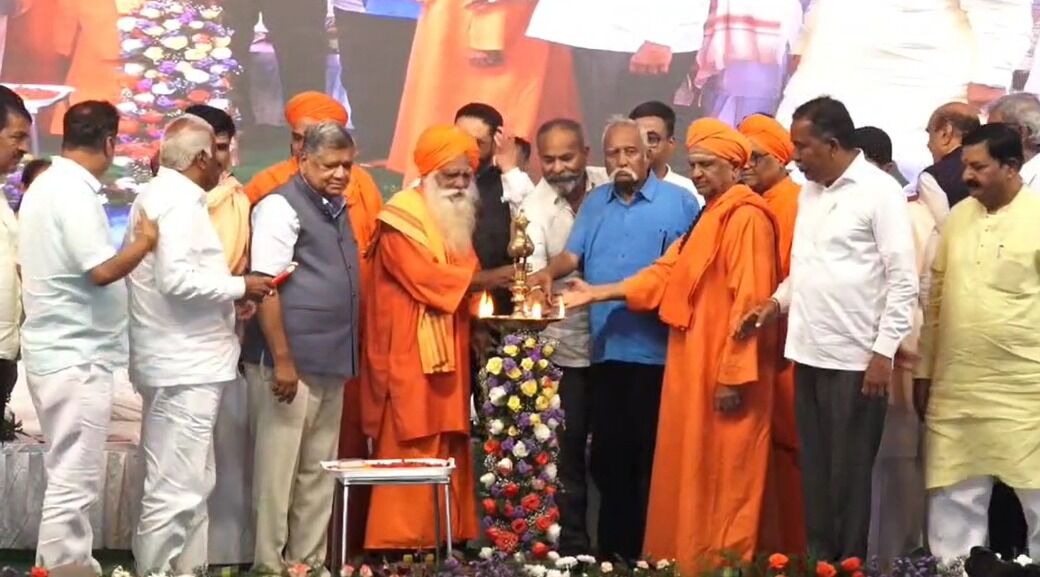 ಚಿಕ್ಕೋಡಿ: ದಿ. ಉಮೇಶ್ ಕತ್ತಿ ಕುರಿತ ಪುಸ್ತಕ ಲೋಕಾರ್ಪಣೆ