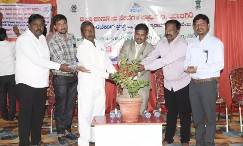 ಯಾದಗಿರಿ | ಕಾನೂನಿಗೆ ಗೌರವ ನೀಡಿ ಶಾಂತಿಯುತ ಬದುಕು ಸಾಗಿಸಿ : ನ್ಯಾ.ಮರಿಯಪ್ಪ