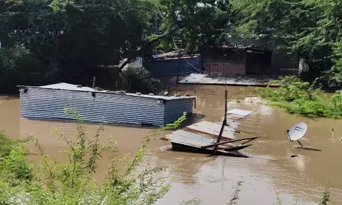 ವಿಜಯಪುರ | ಮಹಾ ಮಳೆಗೆ ತತ್ತರಿಸಿದ ಜನರು; ರಾಷ್ಟ್ರೀಯ ಹೆದ್ದಾರಿ ರಸ್ತೆ ಸಂಪರ್ಕ ಕಡಿತ