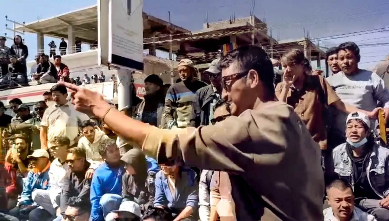 PHOTOS | ಲಡಾಖ್‌ಗೆ ರಾಜ್ಯ ಸ್ಥಾನಮಾನಕ್ಕೆ ಆಗ್ರಹಿಸಿ ಹೋರಾಟ; ಹಿಂಸಾಚಾರದಲ್ಲಿ ನಾಲ್ವರು ಸಾವು