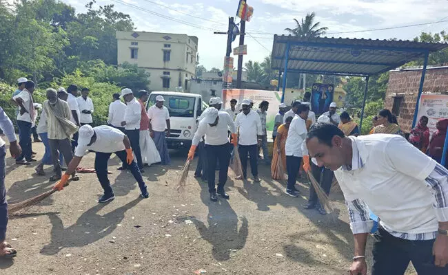 ಕಲಬುರಗಿ | ಗ್ರಾಮದ ಸ್ವಚ್ಛತೆ ಪ್ರತಿಯೊಬ್ಬರ ಜವಾಬ್ದಾರಿ: ಸಿಇಒ ಭಂವರಸಿಂಗ್ ಮೀನಾ