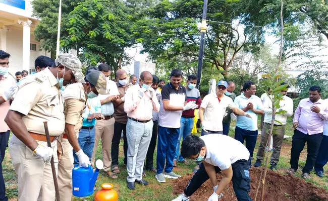 ಹೊಸಪೇಟೆ | “ಸ್ವಚ್ಚತಾ ಹೀ ಸೇವಾ-2025” ಅಭಿಯಾನಕ್ಕೆ ಚಾಲನೆ