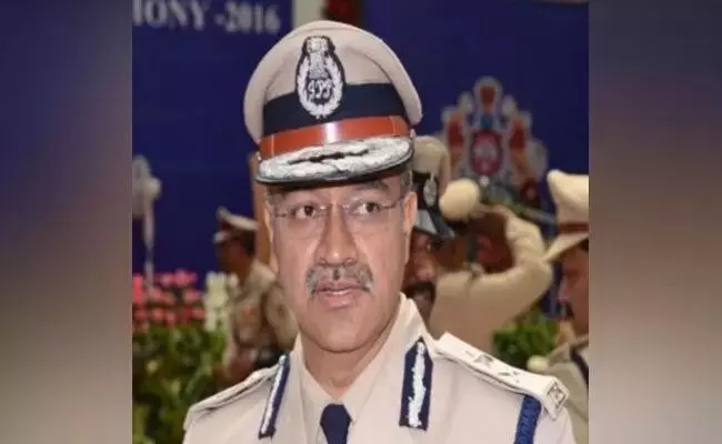 ಬೆಂಗಳೂರಿನಲ್ಲಿ ವಾರದಲ್ಲಿ ಎರಡು ದಿನ ಪೊಲೀಸರ ವಿಶೇಷ ಕಾರ್ಯಾಚರಣೆ : ಸೀಮಂತ್ ಕುಮಾರ್ ಸಿಂಗ್ ಬೆಂಗಳೂರಿನಲ್ಲಿ ವಾರದಲ್ಲಿ ಎರಡು ದಿನ ಪೊಲೀಸರ ವಿಶೇಷ ಕಾರ್ಯಾಚರಣೆ : ಸೀಮಂತ್ ಕುಮಾರ್ ಸಿಂಗ್