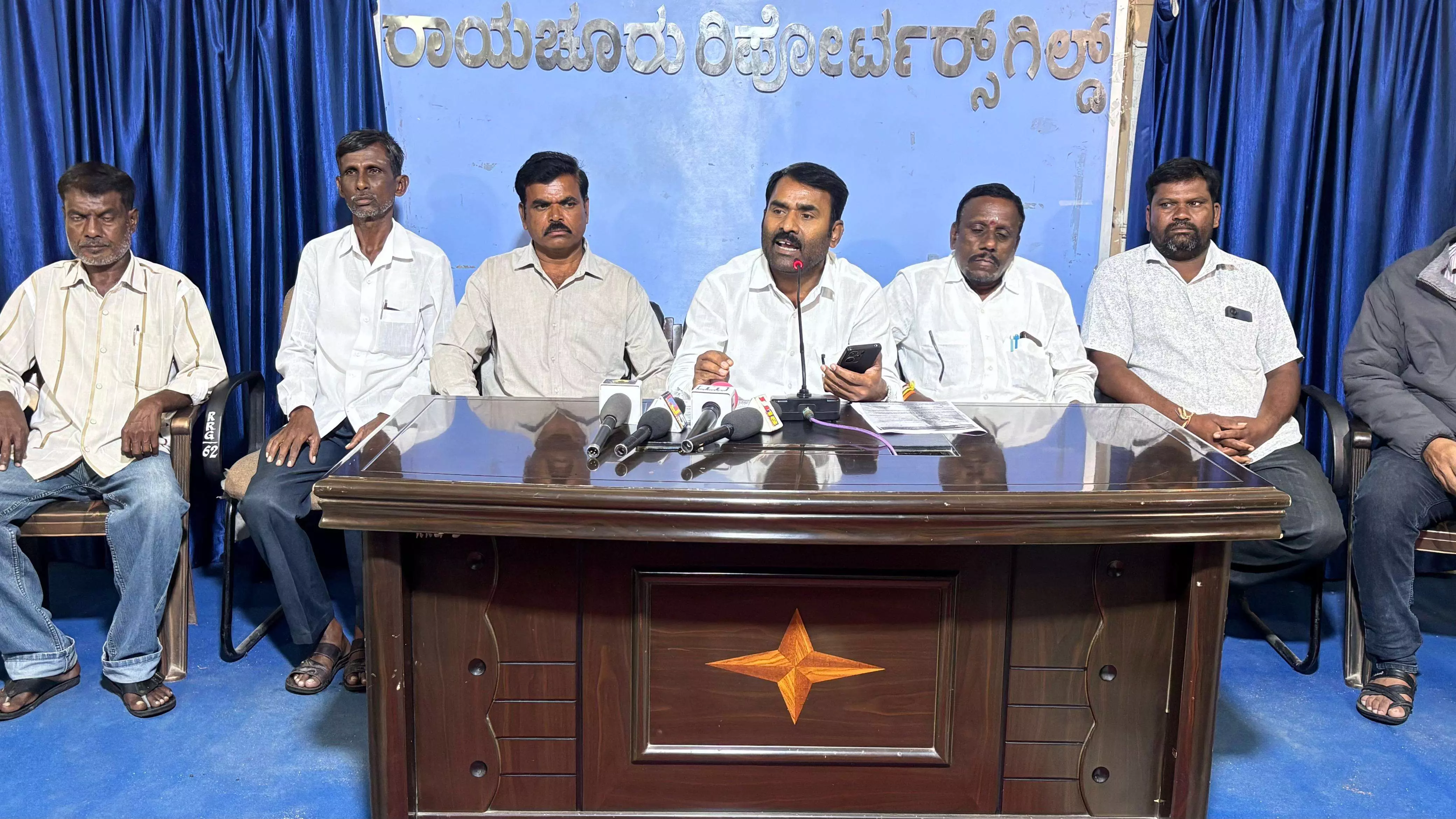 ರಾಯಚೂರು | ತುಂಗಭದ್ರಾ ನೀರಾವರಿ ಕಾರ್ಮಿಕರ ಸಂಘದ ಪದಾಧಿಕಾರಿಗಳ ಬಗ್ಗೆ ಹಗುರವಾಗಿ ಮಾತನಾಡಿದ ಆರ್.ಮಾನಸಯ್ಯ ಮೇಲೆ ಕ್ರಮಕ್ಕೆ ಒತ್ತಾಯ