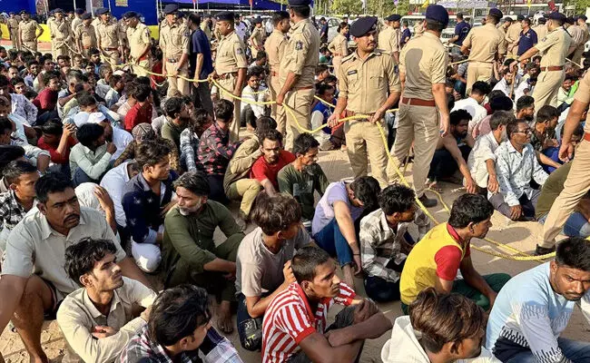 ಗಡಿಪಾರು ಕಾನೂನುಬಾಹಿರ, ಒಂದು ತಿಂಗಳಲ್ಲಿ ಬಾಂಗ್ಲಾದೇಶದಿಂದ ಕುಟುಂಬಗಳನ್ನು ವಾಪಸ್ ತನ್ನಿ : ಕೇಂದ್ರಕ್ಕೆ ಕೋಲ್ಕತಾ ಹೈಕೋರ್ಟ್ ಆದೇಶ