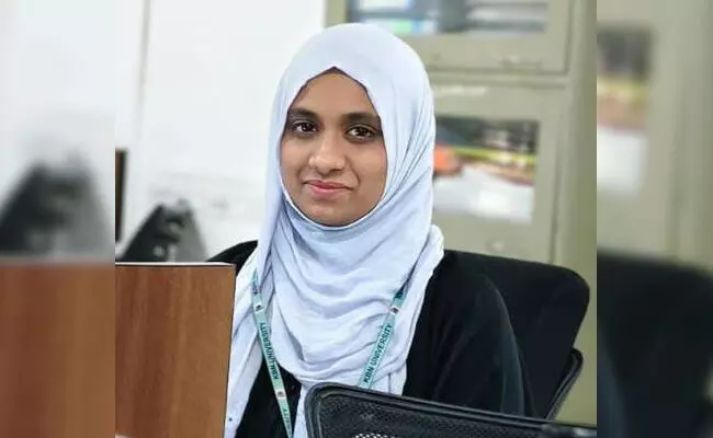 ಕಲಬುರಗಿ | ಕೆಬಿಎನ್ ವಿವಿಯಿಂದ ಮೊದಲ ಡಾಕ್ಟರೇಟ್ ಪದವಿ ಪಡೆದ ನಿಖತ್ ಫಾತೀಮಾ ಕಲಬುರಗಿ | ಕೆಬಿಎನ್ ವಿವಿಯಿಂದ ಮೊದಲ ಡಾಕ್ಟರೇಟ್ ಪದವಿ ಪಡೆದ ನಿಖತ್ ಫಾತೀಮಾ